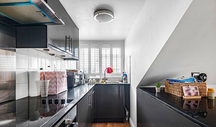 1 Bedroom Flat To Rent In Woodbridge Road, Guildford, GU1