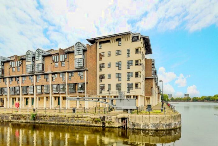 1 Bedroom Apartment To Rent In Rope Street, Surrey Quays, SE16