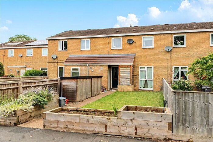 3 Bedroom Terraced House For Sale In Lincoln Close, Bicester, OX26