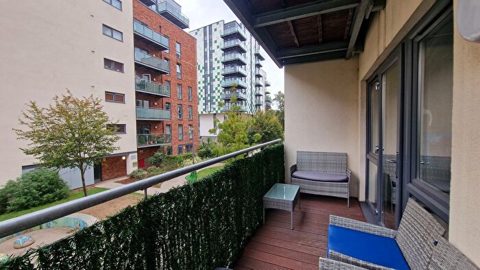 1 Bedroom Flat To Rent In Honour Gardens, Dagenham, RM8