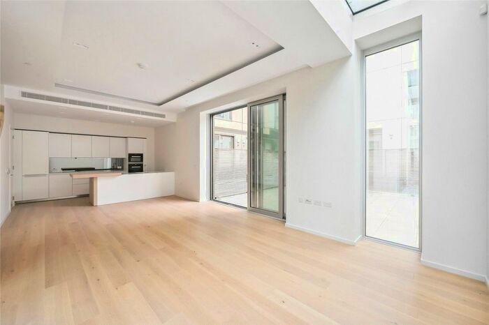 2 Bedroom Flat To Rent In Lillie Square, London, SW6