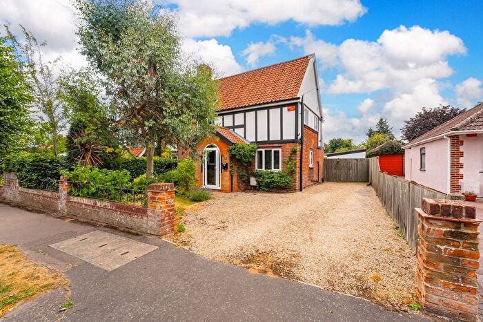 3 Bedroom Semi-Detached House For Sale In Gordon Avenue, Thorpe St Andrew, NR7