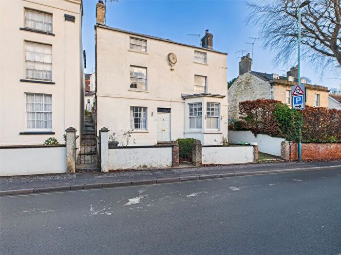 2 Bedroom Semi Detached House For Sale In London Road, Stroud, Gloucestershire, GL5