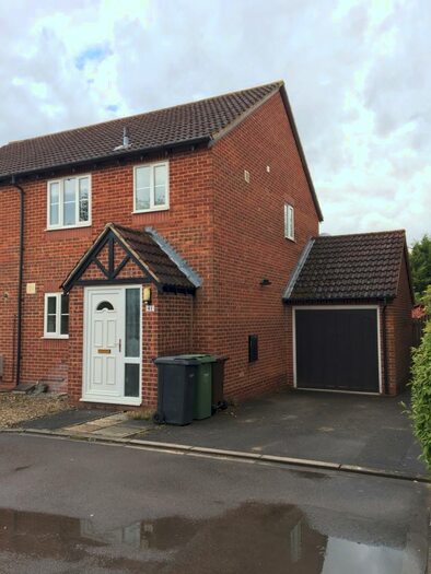 3 Bedroom Semi-Detached House To Rent In Bridus Mead, Blewbury, Didcot, OX11