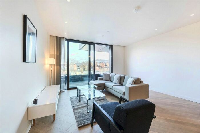 2 Bedroom Flat To Rent In Wood Crescent, Television Centre, White City, London, W12