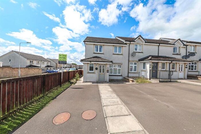 3 Bedroom Semi-Detached House For Sale In Lochty Park, Kinglassie, KY5