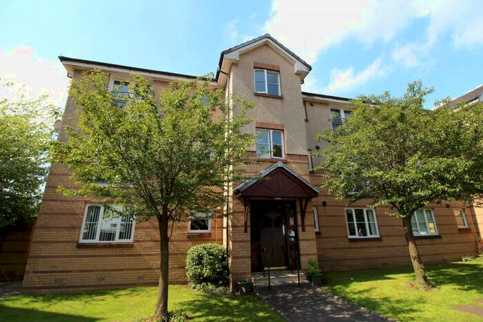 3 Bedroom Apartment To Rent In Queens Court, Larbert, FK5
