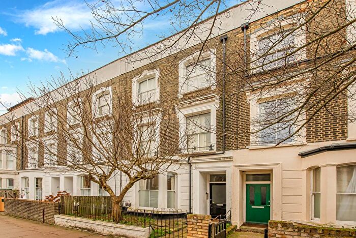 2 Bedroom Flat For Sale In Jackson Road, Islington, N7