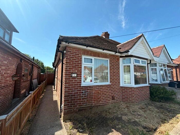 2 Bedroom Bungalow To Rent In Ingledean Close, Havant, PO9