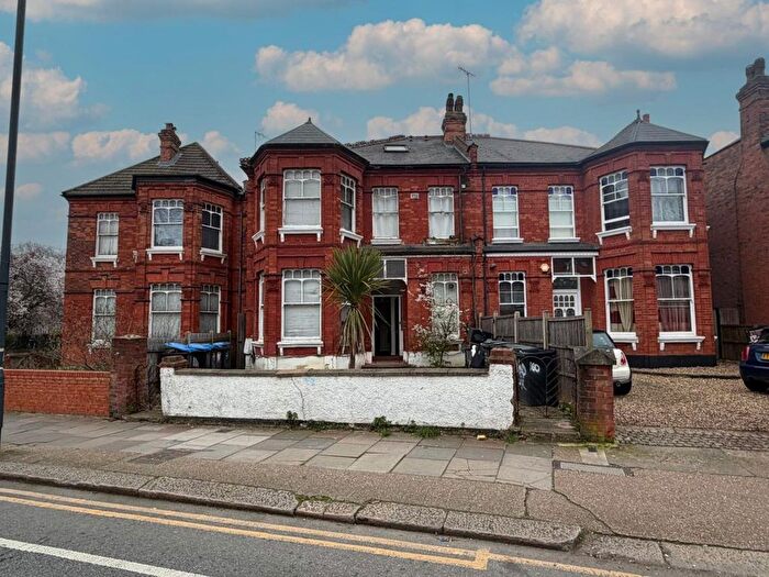 11 Bedroom Property For Sale In Walm Lane, Cricklewood, London, NW2