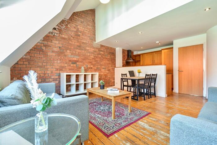 3 Bedroom Flat To Rent In Vicar Lane, Leeds, LS1