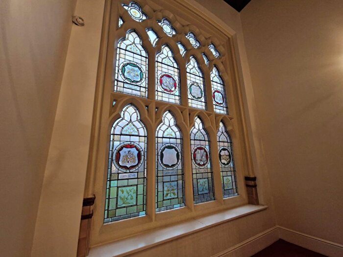 2 Bedroom Apartment To Rent In Chigwell, IG8