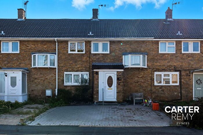 3 Bedroom Terraced House For Sale In Nethers Prior, Basildon, SS14