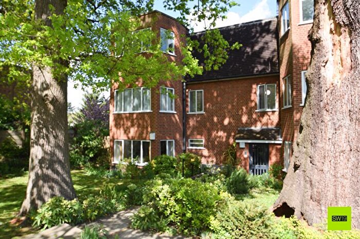 2 Bedroom Flat To Rent In Manor Fields, London, SW15