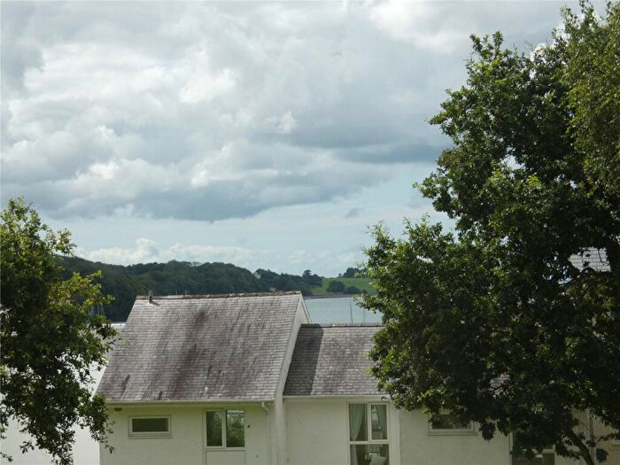 2 Bedroom Flat For Sale In Ffordd Garnedd, Y Felinheli, Gwynedd, LL56