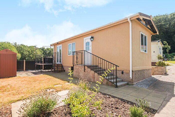 1 Bedroom Park Home For Sale In Vicarage Park, Ffynnongroyw, Holywell, Flintshire, CH8