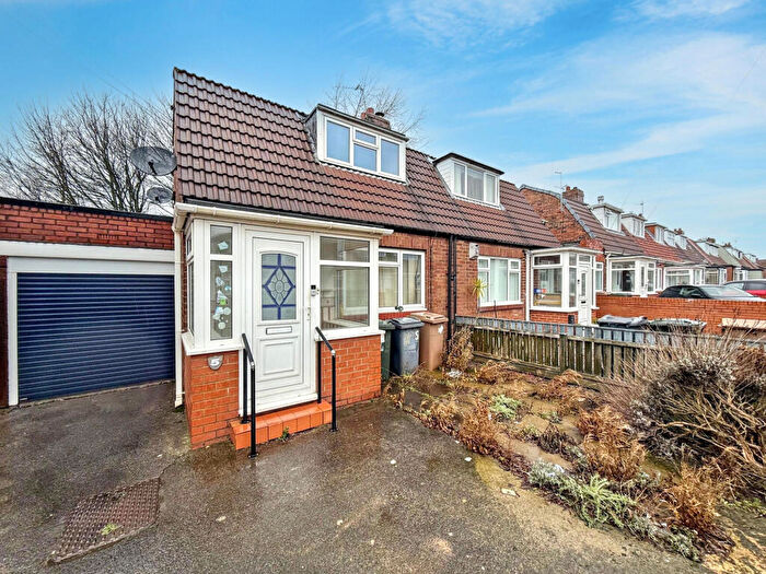 2 Bedroom Semi Detached House For Sale In Rae Avenue, Wallsend, Tyne And Wear, NE28