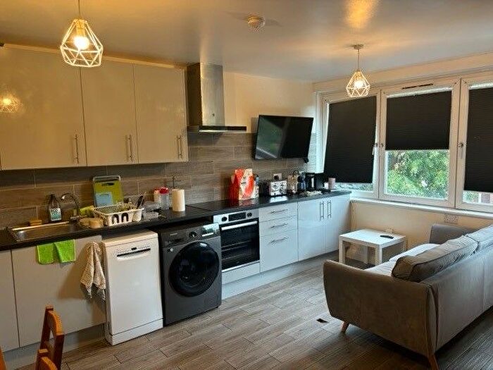 1 Bedroom Flat To Rent In Kipling Estate, London Bridge, SE1