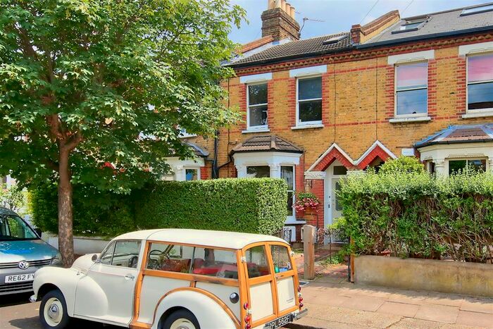 1 Bedroom Flat To Rent In Inman Road, London, SW18