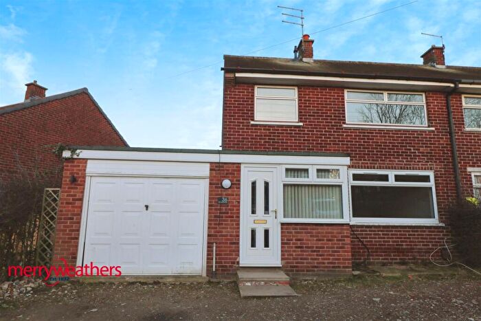 3 Bedroom Semi-Detached House To Rent In Studmoor Road, Kimberworth Park, S61