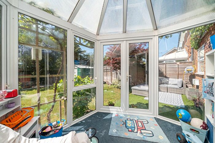 3 Bedroom Terraced House For Sale In Puffin Way, Aylesbury, Buckinghamshire, HP19