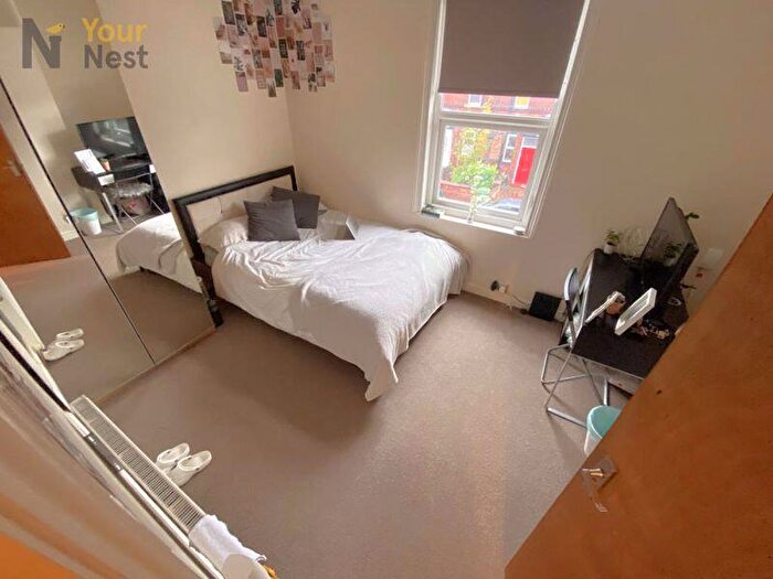 4 Bedroom Terraced House To Rent In Mayville Place, Hyde Park, Leeds, LS6