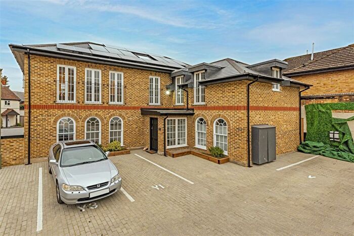 1 Bedroom Flat To Rent In Priory Close, Sunbury-On-Thames, TW16