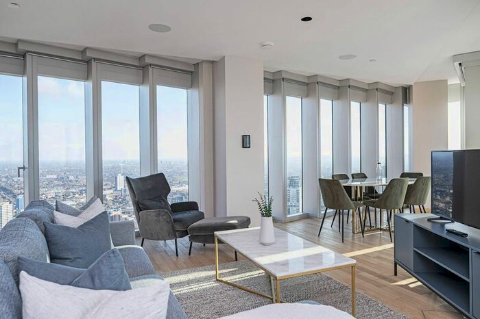 3 Bedroom Flat To Rent In Manhattan Loft, Stratford, London, E20