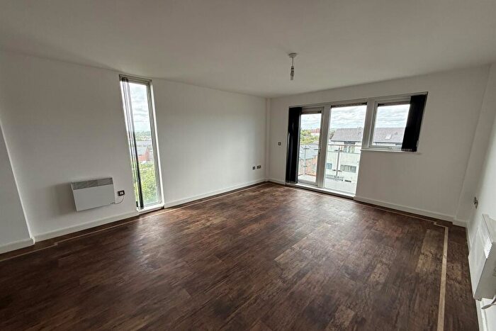 2 Bedroom Apartment To Rent In Ashton House, Droylsden, M43
