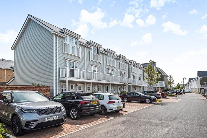 4 Bedroom Town House To Rent In Connecticut Street, REading, RG2