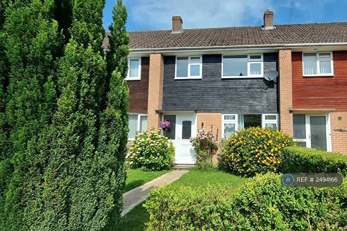 3 Bedroom Terraced House To Rent In Thorneley Road, Newbury, RG20