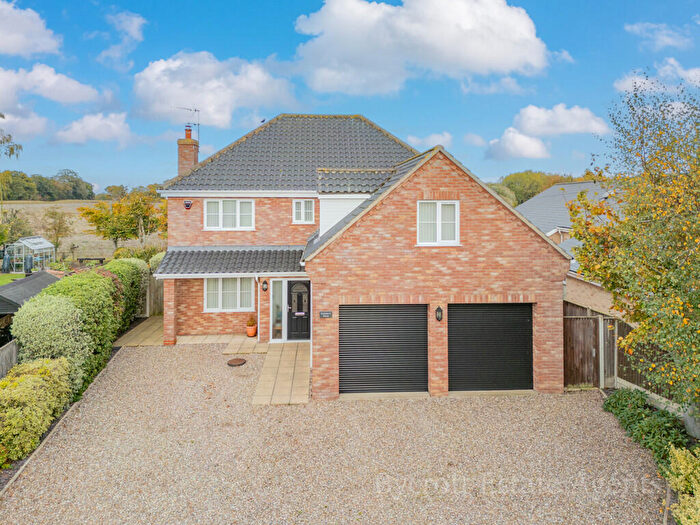 4 Bedroom Detached House For Sale In Main Road, Filby, NR29