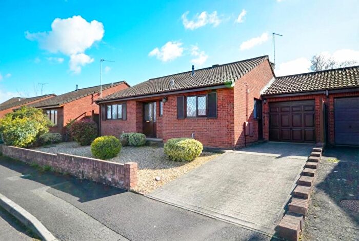 2 Bedroom Bungalow For Sale In Tilley Close, Keynsham, Bristol, BS31