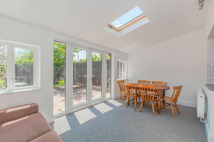 5 Bedroom Property To Rent In Harold Road, Plaistow, London, E13