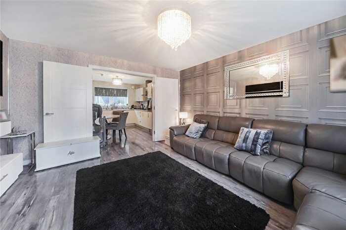 2 Bedroom End Of Terrace House For Sale In Ardencraig Terrace, Glasgow, Glasgow City, G45