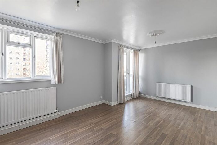 2 Bedroom Flat For Sale In Austin Road, Battersea, SW11