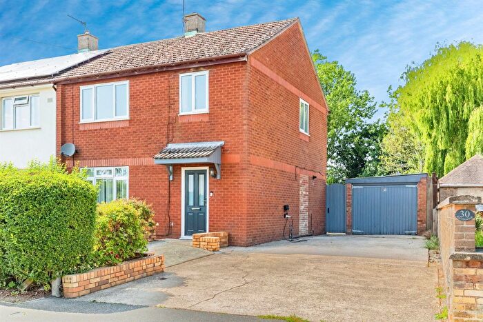 3 Bedroom Semi-Detached House For Sale In Willow Brook Road, Corby, NN17