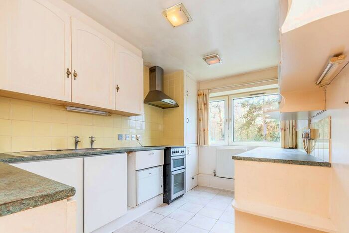 2 Bedroom Flat To Rent In Norley Vale, Roehampton, London SW15