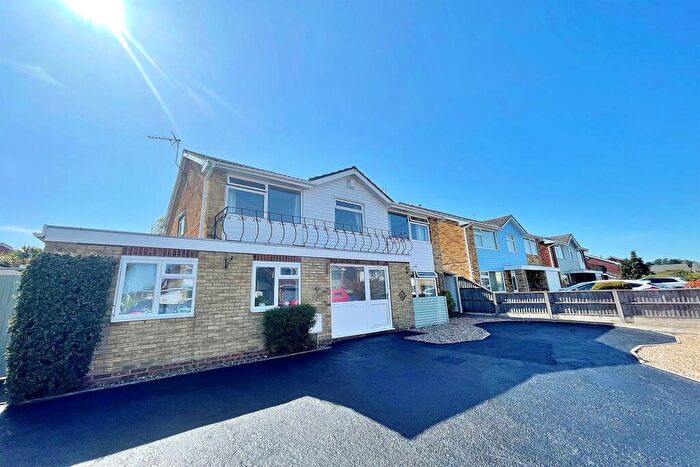 4 Bedroom Detached House To Rent In Ferndown, BH22