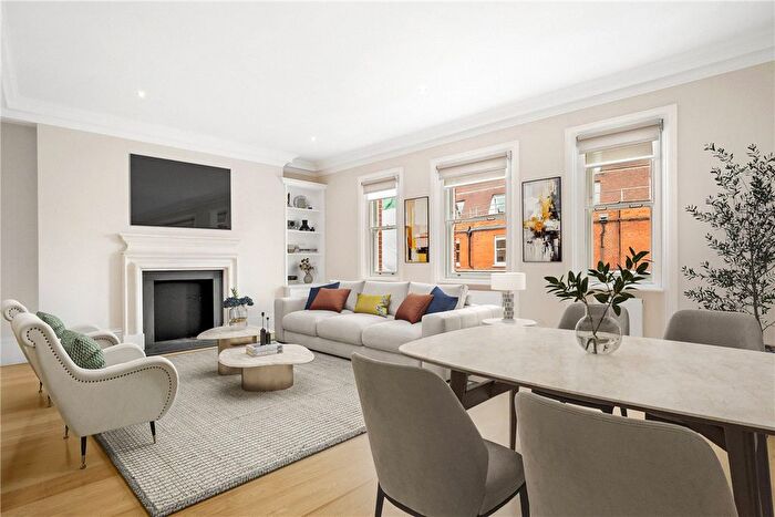 4 Bedroom Maisonette To Rent In Egerton Gardens, Knightsbridge, London, SW3