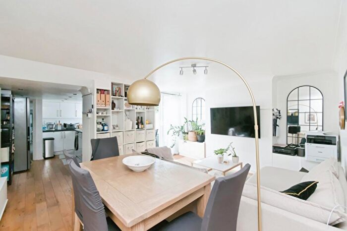 2 Bedroom Flat For Sale In Prestonville Road, Brighton, East Sussex, BN1