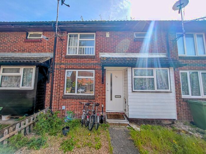 1 Bedroom Terraced House To Rent In Rollesby Way, Thamesmead, London, SE28