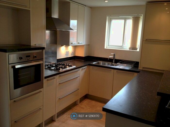 2 Bedroom Flat To Rent In Bedford Court, Preston PR1