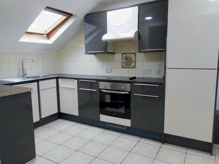 1 Bedroom Flat To Rent In Richmond Road, Cardiff, CF24