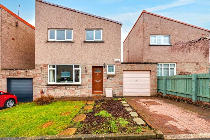 3 Bedroom Link Detached House For Sale In Greenend Drive, Edinburgh, EH17