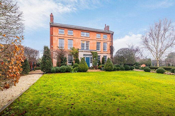 6 Bedroom Detached House For Sale In Church Lane, Caythorpe, Grantham, NG32