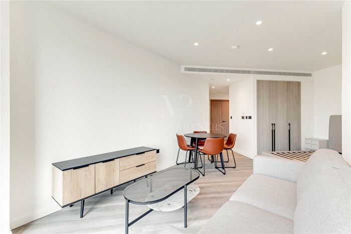 Studio To Rent In Aspen, Marsh Wall, London, E14