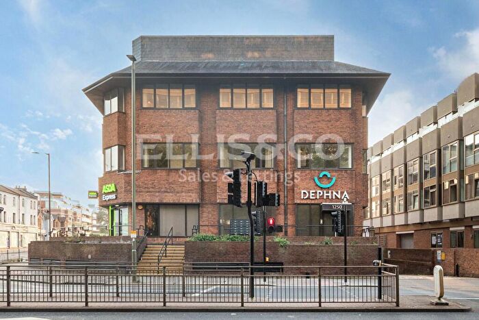 2 Bedroom Apartment To Rent In High Road, Whetstone, N20