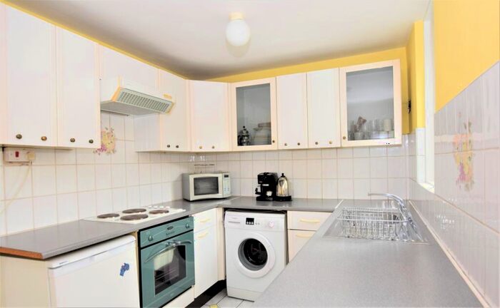 1 Bedroom Flat To Rent In Drappers Way Bermondsey, SE16