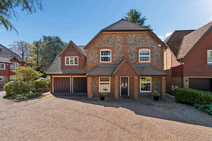 5 Bedroom Detached House For Sale In The Hawthorns, Chalfont St. Giles, HP8
